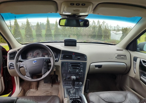 Volvo XC 70 cena 11500 przebieg: 778000, rok produkcji 2004 z Żarów małe 211